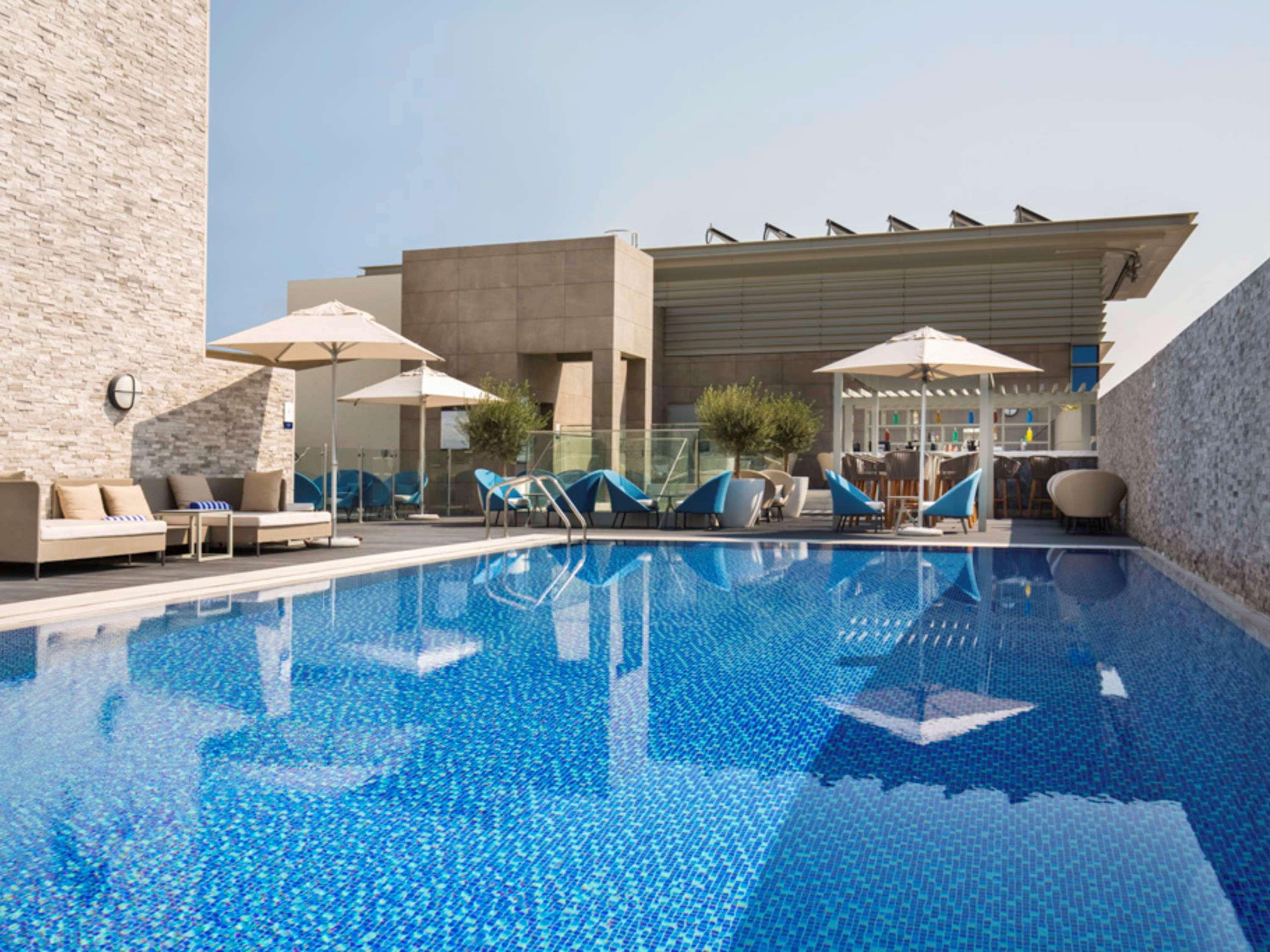 Novotel Bur Dubai - Healthcare City Exterior foto