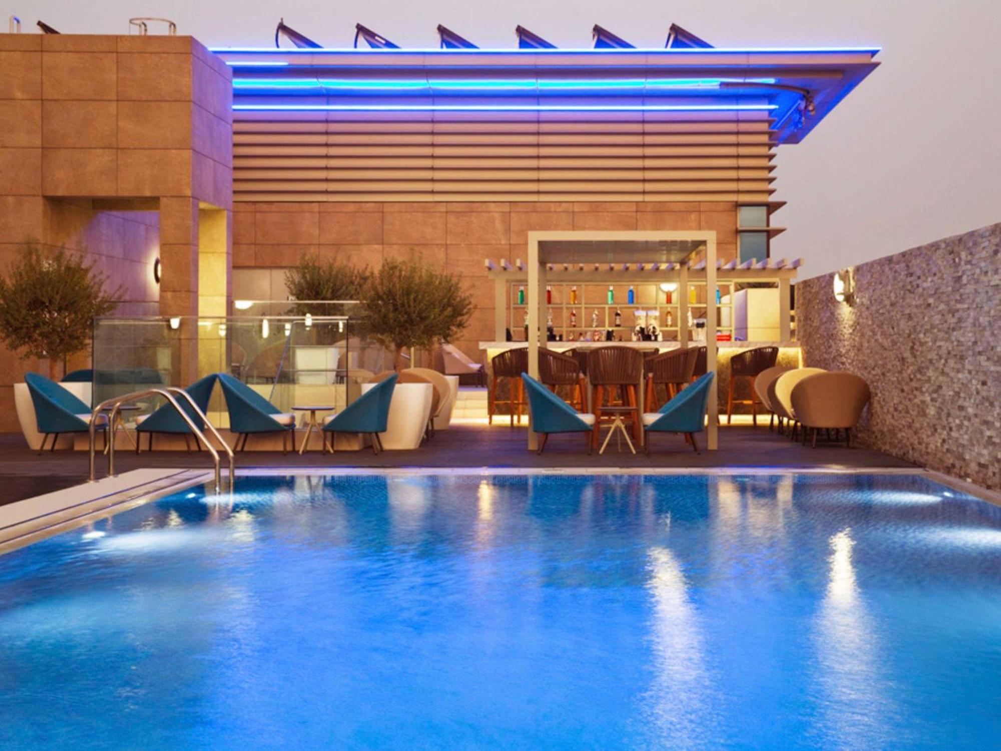 Novotel Bur Dubai Exterior foto