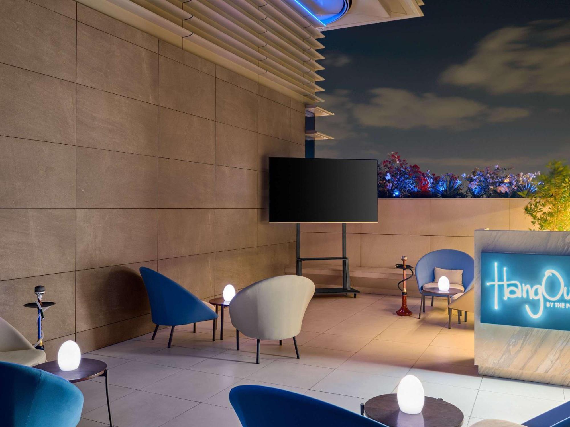 Novotel Bur Dubai Exterior foto