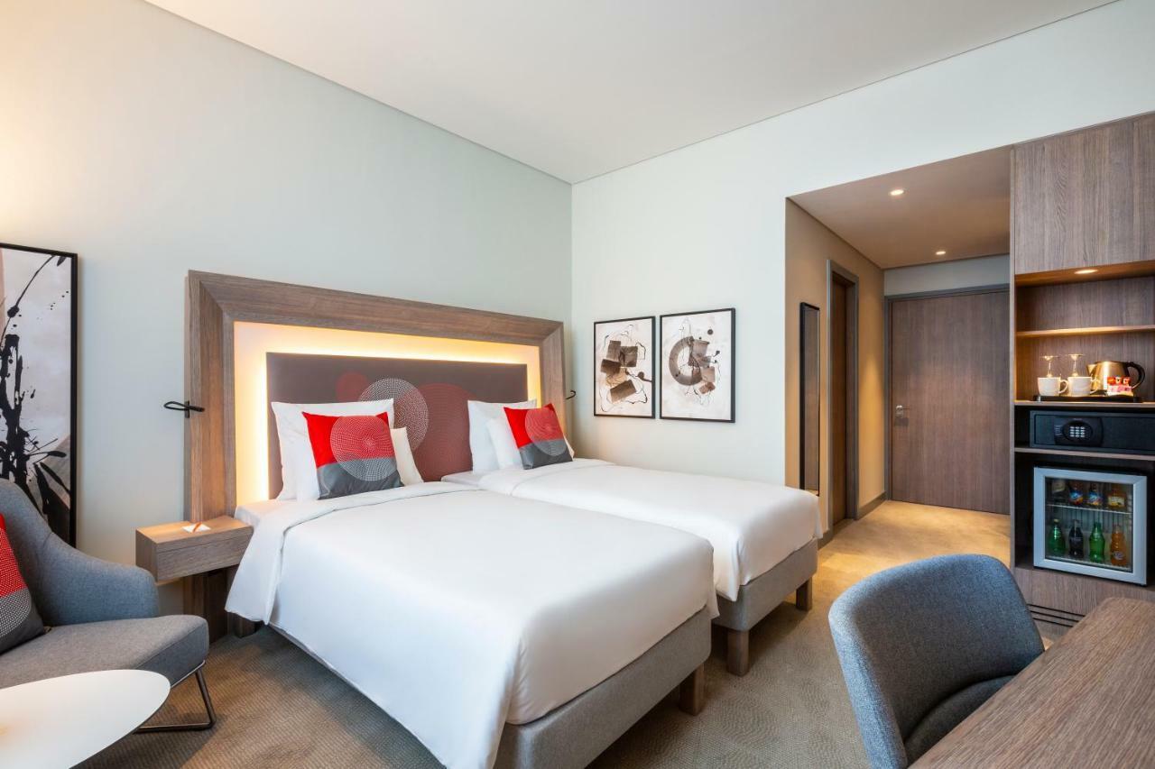 Novotel Bur Dubai Exterior foto